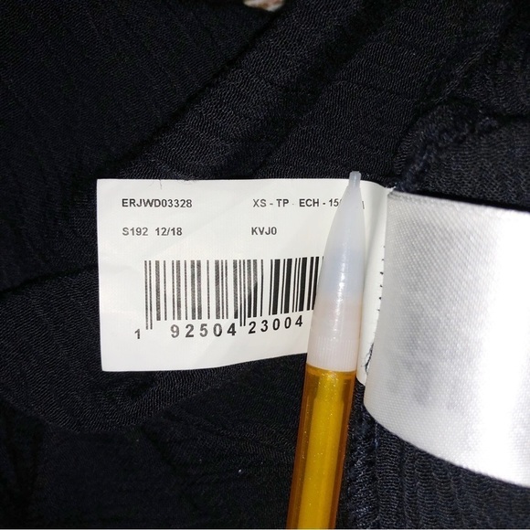 Roxy Black Wrap Front Shorts Romper Size XS - Picture 12 of 12